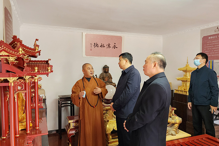 陕西省政协副主席王卫华到华严宗祖庭华严寺指导贯彻落实二十大会议精神(图2)