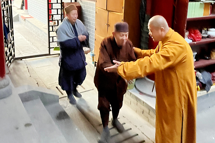 法门寺佛学院赴甘肃省天水市佛教协会开展教学工作调研(图2)