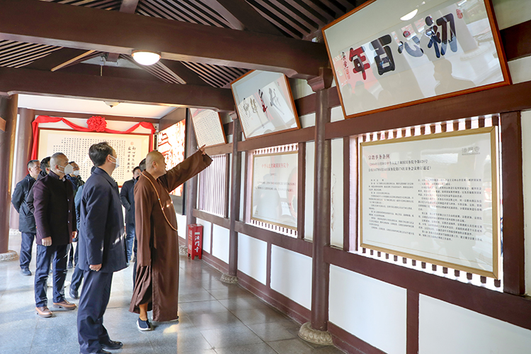 新疆维吾尔自治区政府办公厅副主任田煜一行到法门寺调研(图3)