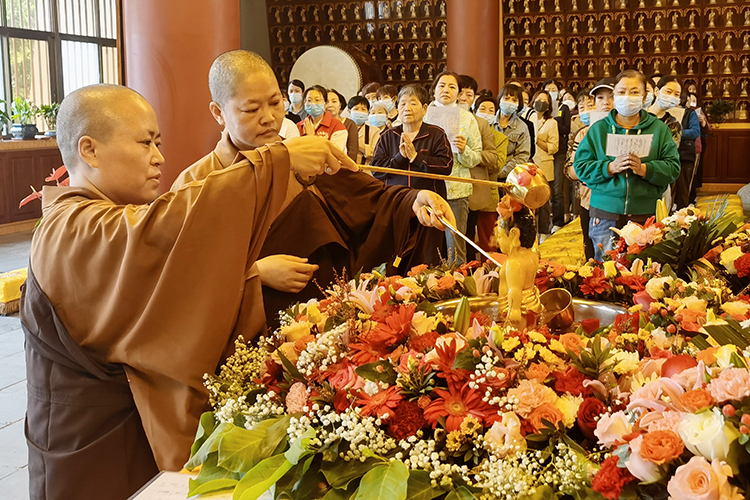 恭迎释迦如来圣诞——陕西各寺院举办浴佛祈福法会(图23)