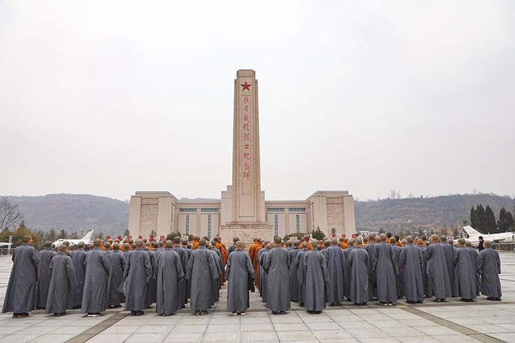 法门寺佛学院举行2022年春季开学爱国主义教育实践活动(图1)