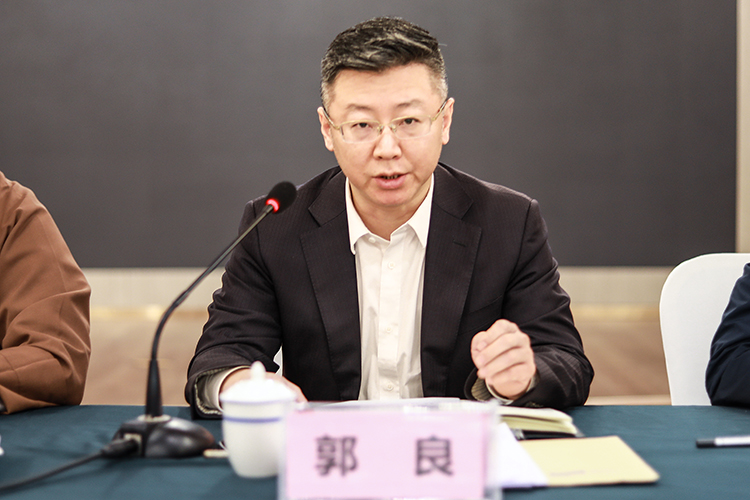 陕西省佛教协会召开八届六次会长(扩大)会议(图2)