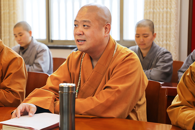 法门寺佛学院举行《玄奘大师传译的唯识学是佛教中国化的重要典范》学习座谈(图2)