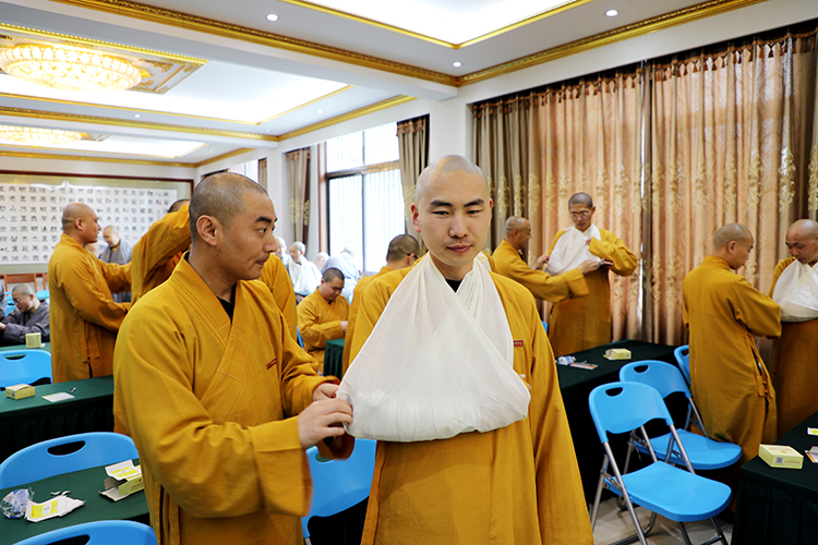 法门寺佛学院开展应急安全救护技能学习实践(图2)