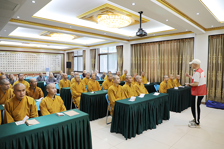 法门寺佛学院开展应急安全救护技能学习实践(图3)