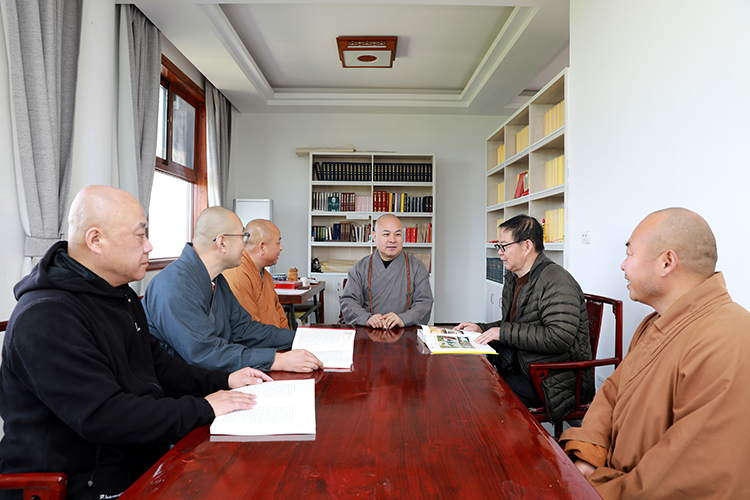 陕西省佛教协会宽旭会长一行深入安康市佛教活动场所开展调研(图4)