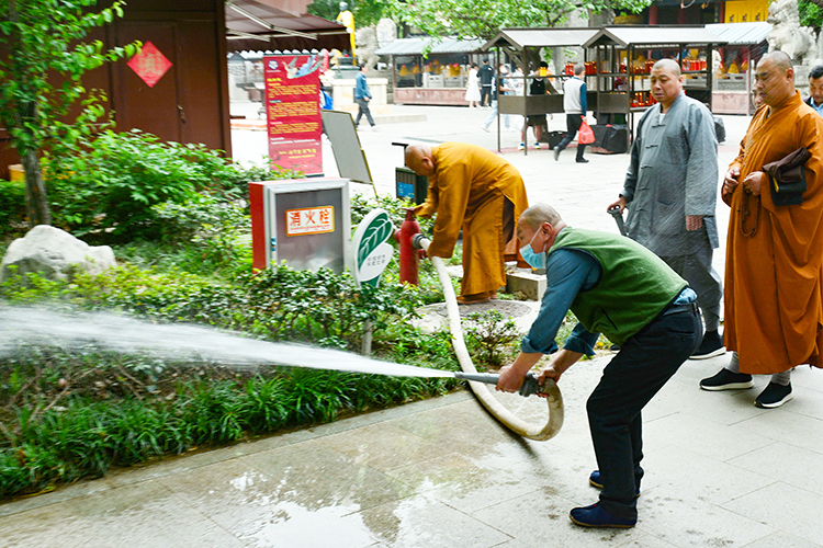 西安市大兴善寺五一节安全大检查(图4)