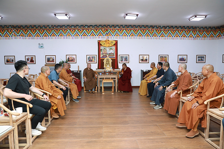 陕西省佛教协会在内蒙古赤峰市参访交流(图8)