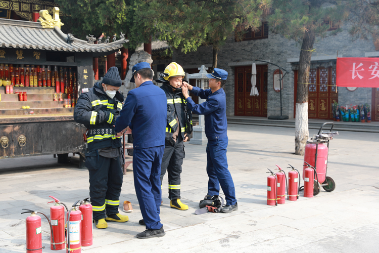 西安市长安区宗教界消防安全知识讲座暨现场演练会在香积寺举办(图6)