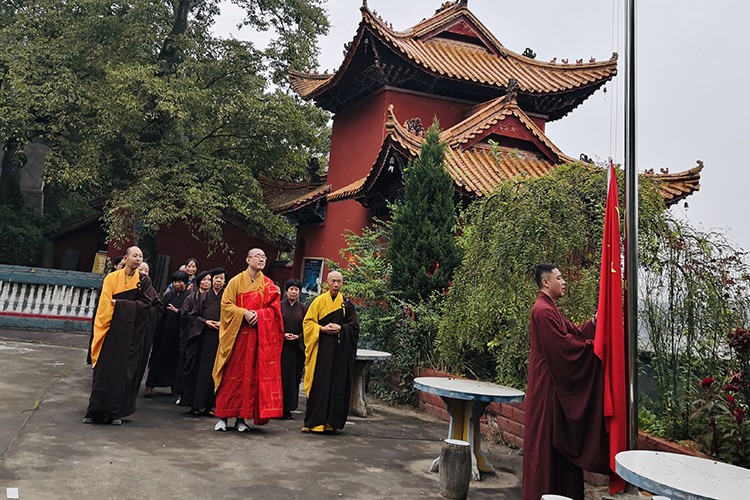 陕西省佛教界举行升国旗仪式(图5)