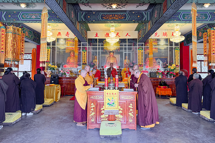 法门寺佛学院赴麟游青莲寺传授在家菩萨戒(图1)