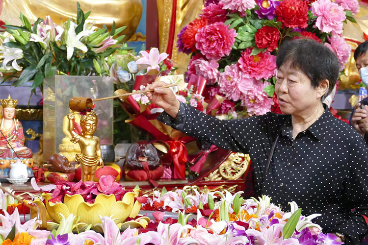 恭迎释迦如来圣诞——陕西各寺院举办浴佛祈福法会(图15)