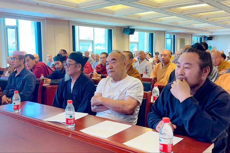 法门寺佛学院受邀前往定西市开展《宗教中国化思考》授课(图1)