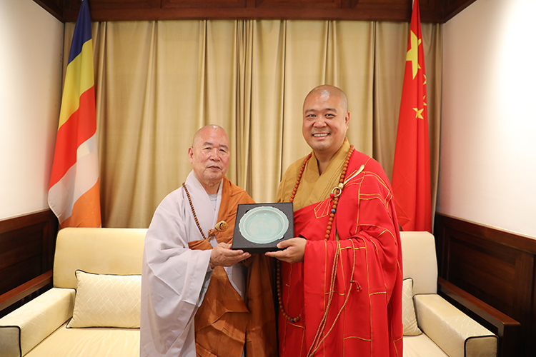 韩国道诜寺代表团来法门寺参访(图3)