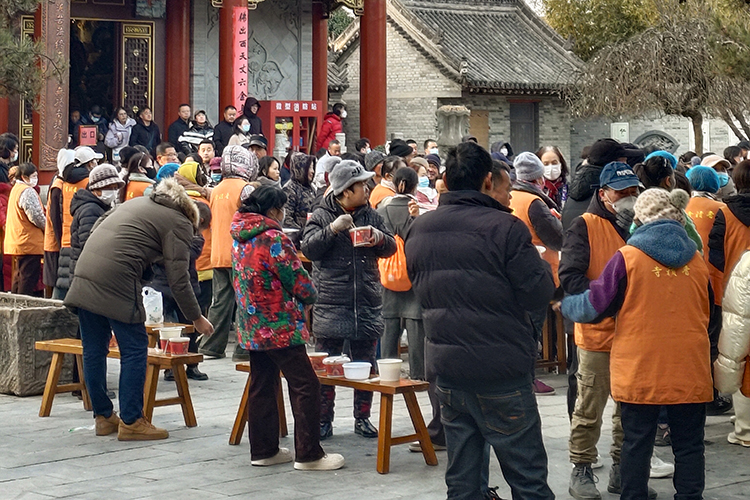 陕西省各寺院启建甲辰年释迦如来成道祝圣祈福法会暨腊八施粥活动(图24)