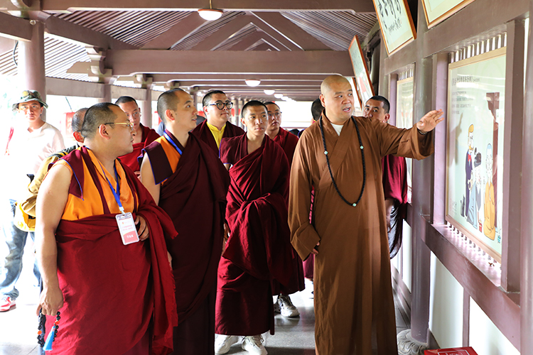西藏宗教界青联委员和青年代表人士国情研修班一行来法门寺参访交流(图3)