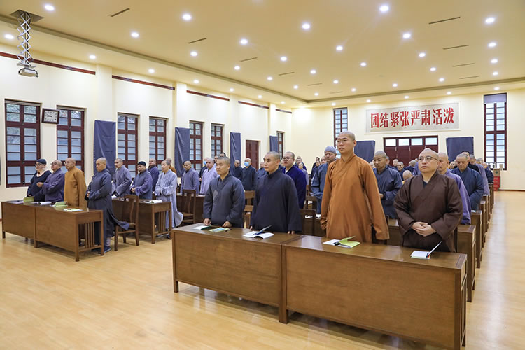 陕西省佛教协会举办2025年新认定佛教教职人员培训班(图2)