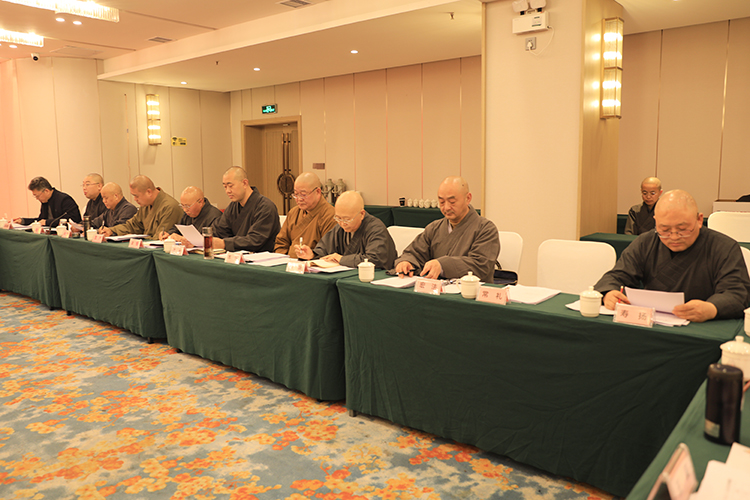 陕西省佛教协会召开八届十三次会长扩大会议，动员部署全省佛教界开展“学法规、守戒律、重修为、树形象”教育活动工作(图5)