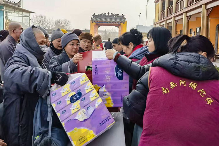 咸阳市佛教协会圆满举办2025年冬季供僧活动(图2)