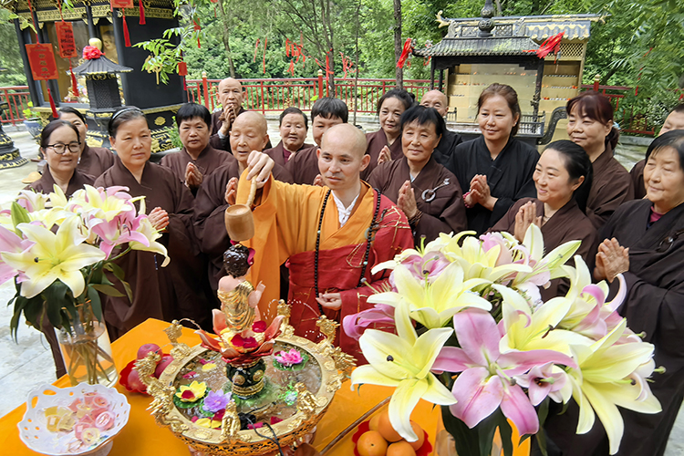 恭迎释迦如来圣诞——陕西各寺院举办浴佛祈福法会(图36)