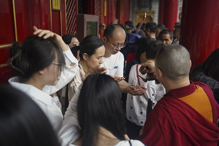 恭迎释迦如来圣诞——陕西各寺院举办浴佛祈福法会(图23)