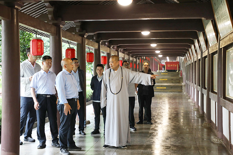 辽宁省人大常委会一行来法门寺专题调研(图3)