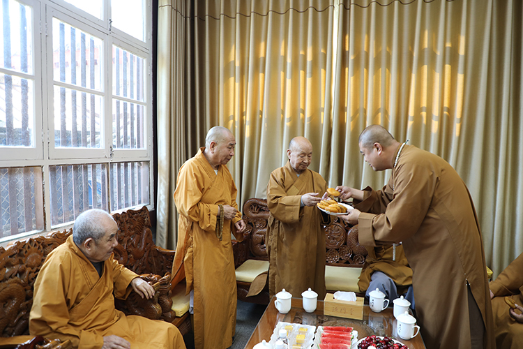 法门寺举行丙午年端午老龄僧众普茶(图2)