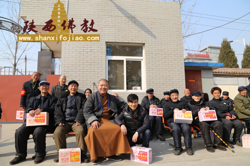 宽严法师新春之际慰问贫困高龄孤寡老人(图8)