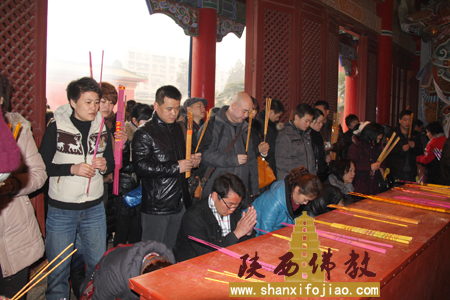 大兴善寺元宵节迎各方信众烧香祈福(图8)