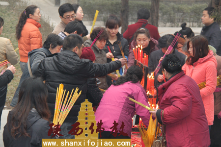 大兴善寺元宵节迎各方信众烧香祈福(图9)