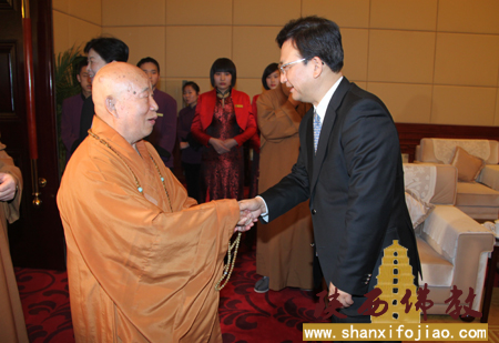 省委副书记王侠会见中佛协传印会长一行(图3)